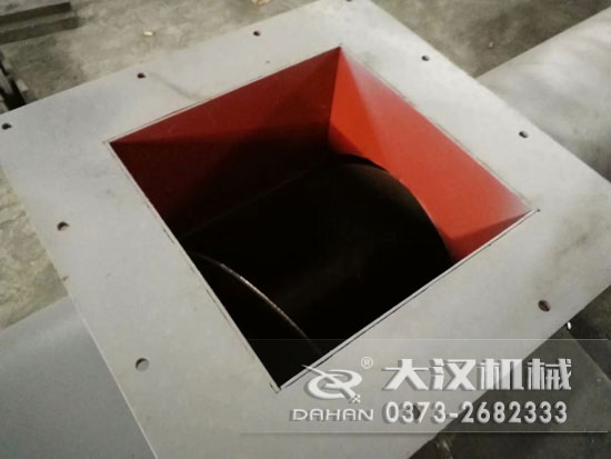 粉煤灰螺旋（xuán）輸送機進料口